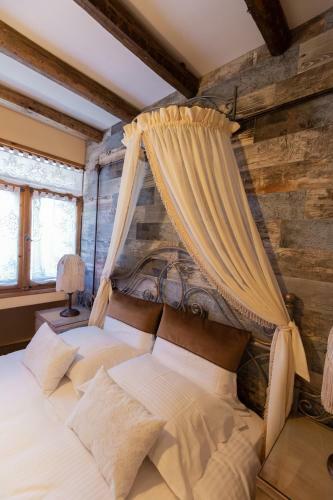 Hostal Maria's Boutique Rooms