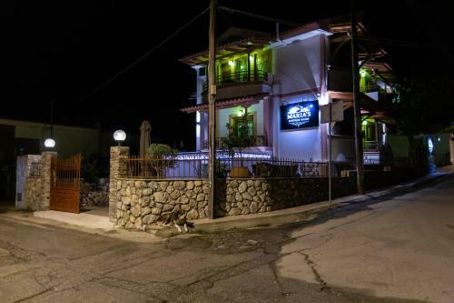 Hostal Maria's Boutique Rooms