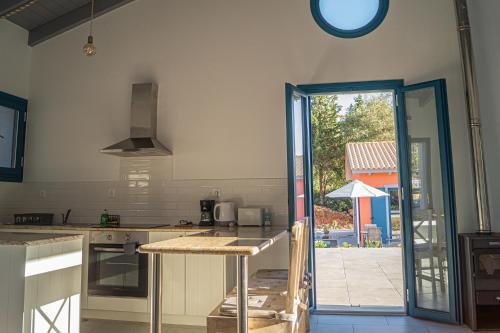 Throisma Villa In Asos (disabled-friendly)
