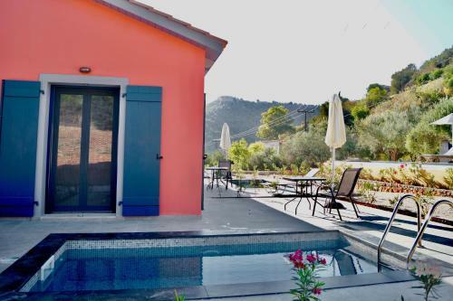 Apartamento Throisma Studios With Private Pool & Parking