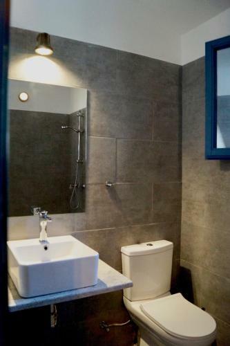 Apartamento Throisma Studios With Private Pool & Parking
