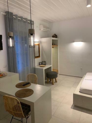 Hotel Astra Studios
