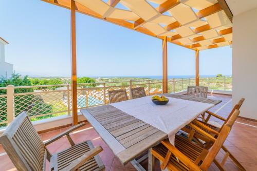Estella Villa With Pool, Children Area, Bbq & Magnificent Views!