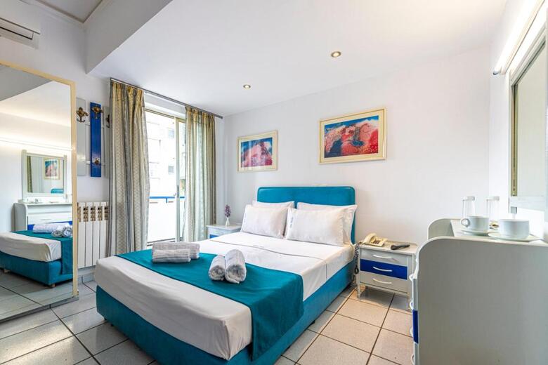 Roy Hotel