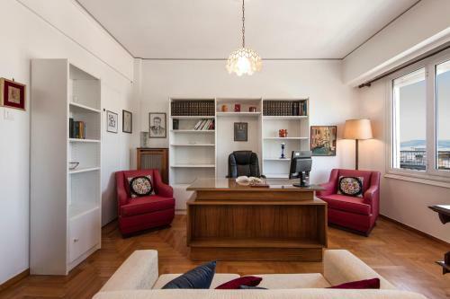 Archaelogical Museum / Downtown Elegant Apartment