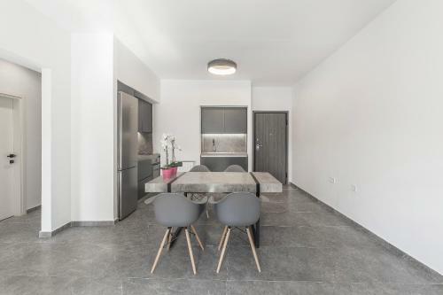 Winsome City Apartment