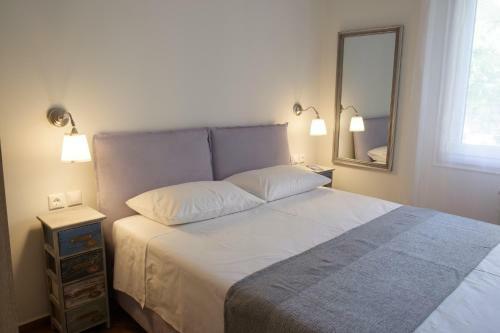 Luxury Three Bedroom Apartment In Kolonaki