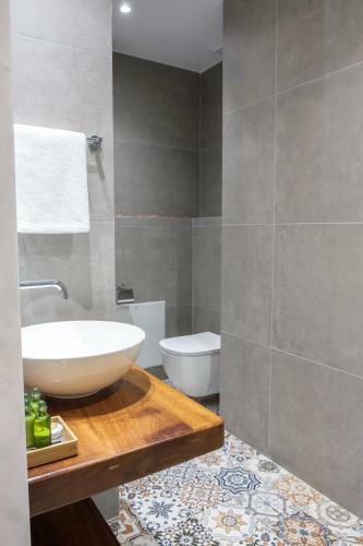 Luxury Three Bedroom Apartment In Kolonaki