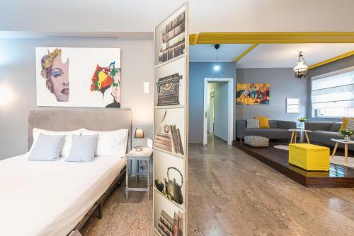 Stylish Apartment With Balcony By Cloudkeys