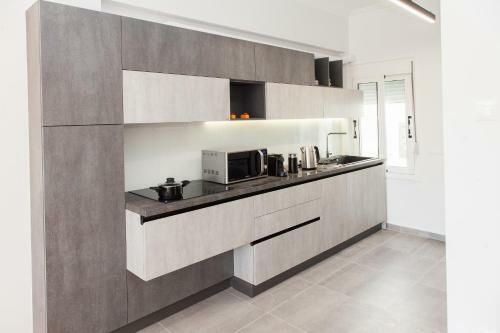Beautiful Apartment With Lovely View At Kolonaki, Athens!