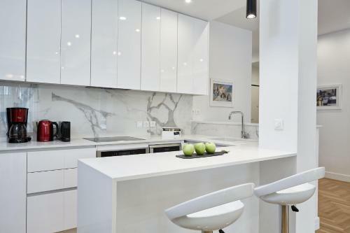 Apartamento Luxurious Spacious Apt Next To Hilton Hotel