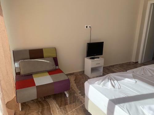 Private Rooms In Spacious Flat Marousi