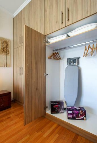 Gazi Apartment With Acropolis Views