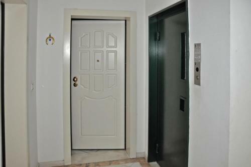 145 ?2 Seaside Apartment