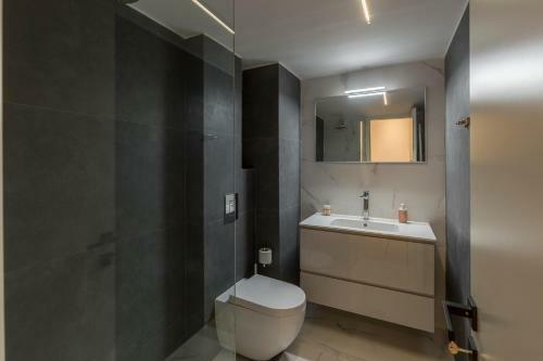 Pangrati Grove Apartment