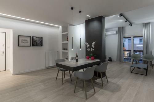 Pangrati Grove Apartment