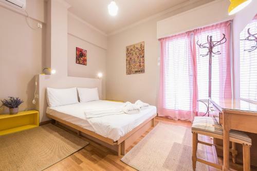 Bright 2 Bed Apartment By Cloudkeys