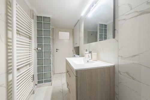 Victoria Queens Suites Apartments