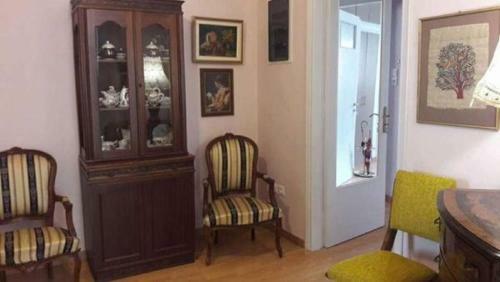 Marion-athenian Style Apartment