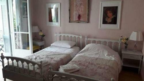 Marion-athenian Style Apartment