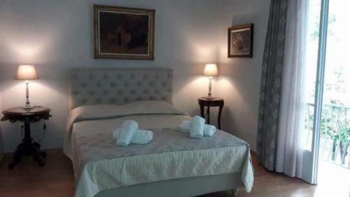 Marion-athenian Style Apartment