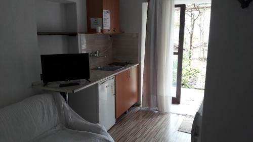 Chaslav Apartments