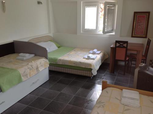 Hostal Viola Apartments