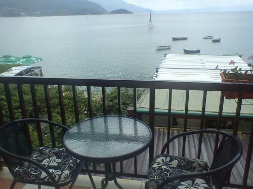 Hostal Orhidea House