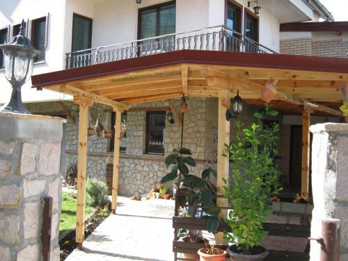 Hostal Risto's Guest House