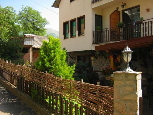 Hostal Risto's Guest House