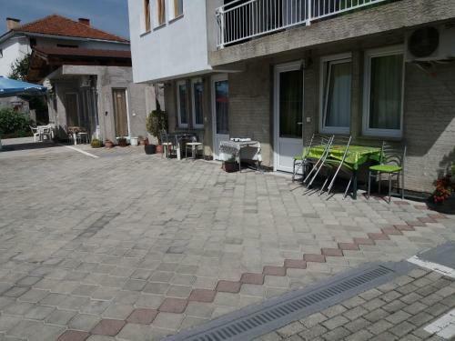 Hostal Nasteski Guest Rooms