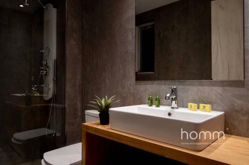 101m� Renovated Apartment In Koukaki