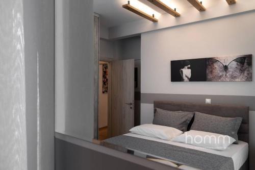 101m� Renovated Apartment In Koukaki