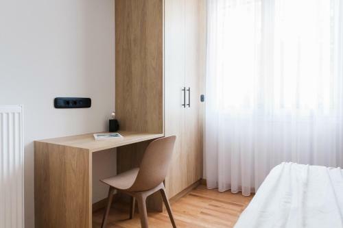 Modern Minimalist 3bd Apartment In Hilton District By Upstreet