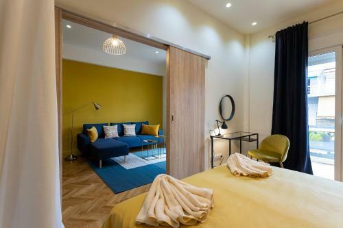 Stylish And Fancy Central Apartment