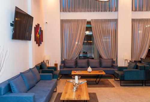 Meni Hotel