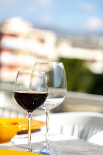 Amazing Apartment In Glyfada Center