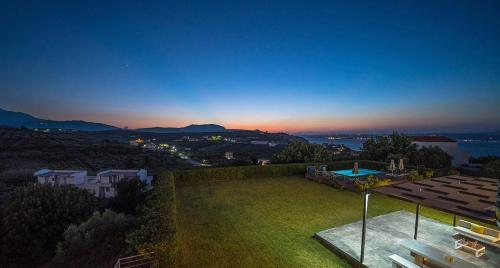 Agios Andreas Villa Sleeps 10 With Pool And Air Con