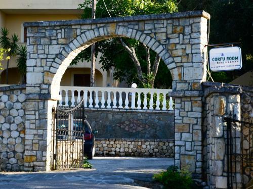 Hostal Corfu Room Apartments