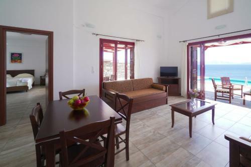 Anefanti Villas