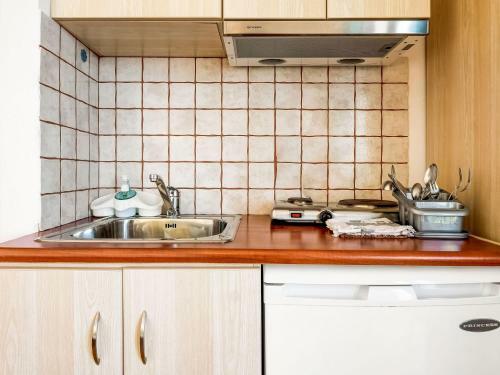 Inviting Apartment In Therma With Balcony