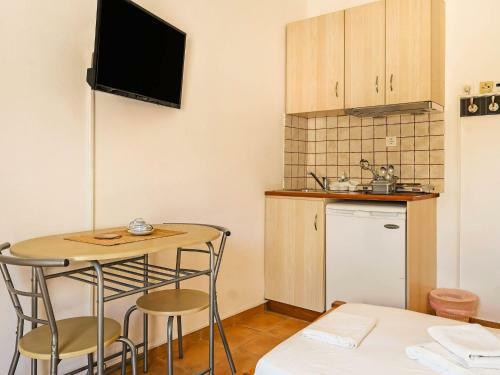 Delightful Apartment In Therma With Balcony