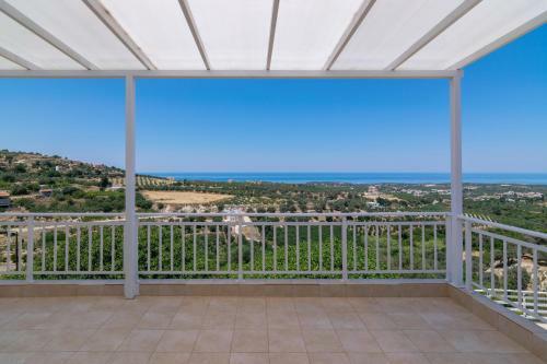 Haravgi 3 Bedrooms Villa