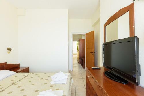 Aparthotel Sofia - Mythos Beach
