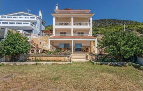 Amazing Home In Kaki Thalassa Keratea W/ 3 Bedrooms