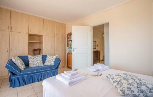 Amazing Home In Kaki Thalassa Keratea W/ 3 Bedrooms