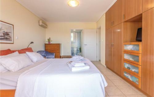 Amazing Home In Kaki Thalassa Keratea W/ 3 Bedrooms