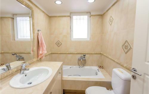 Amazing Home In Kaki Thalassa Keratea W/ 3 Bedrooms