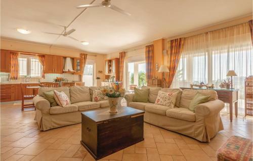 Amazing Home In Kaki Thalassa Keratea W/ 3 Bedrooms