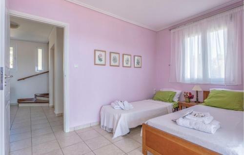Amazing Home In Kaki Thalassa Keratea W/ 3 Bedrooms